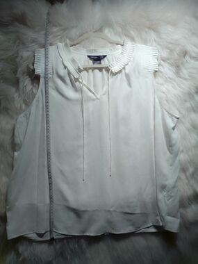 Elegant Ivory Pleated-Trim Sleeveless Camisole